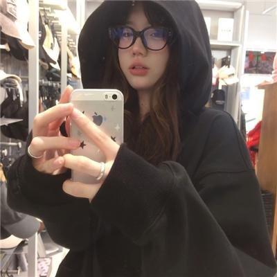 蕾哈娜内衣秀4